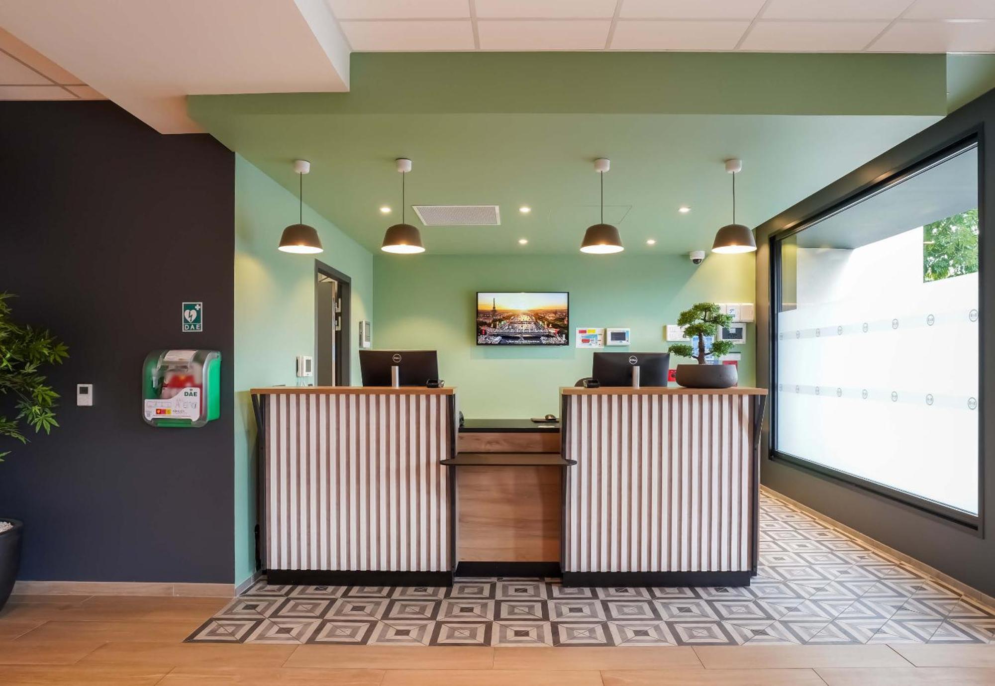 B&B Hotel Paris Porte D'Orleans Μονρούζ Εξωτερικό φωτογραφία